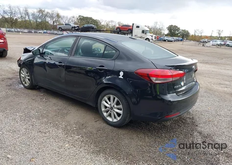 2017 Kia Forte S z USA, uszkodzony, nr VIN 3KPFL4A70HE034219